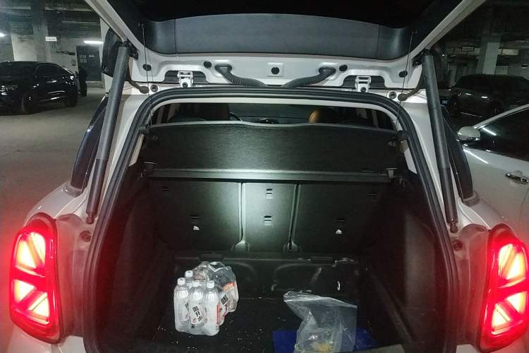 Used MINI Countryman 2022 1.5T COOPER ALL4 Connoisseur Trunk