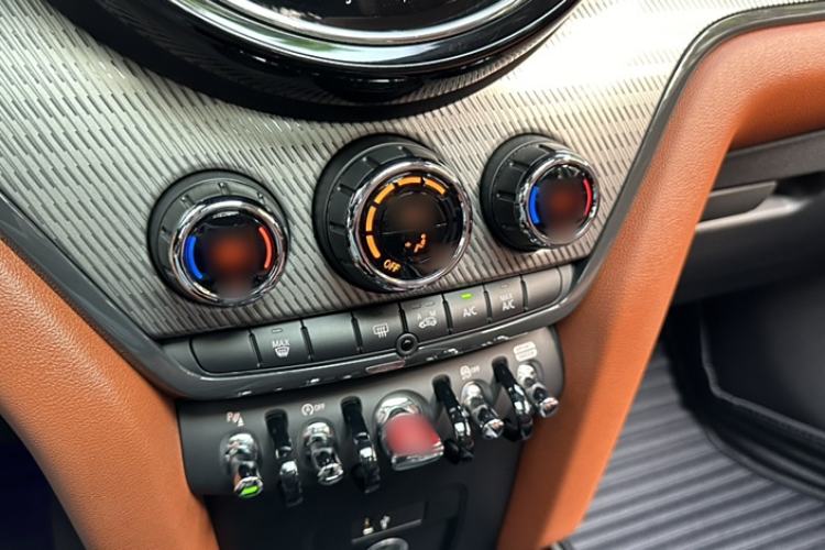 Used MINI Countryman 2022 2.0T COOPER S Audio And AC Panel