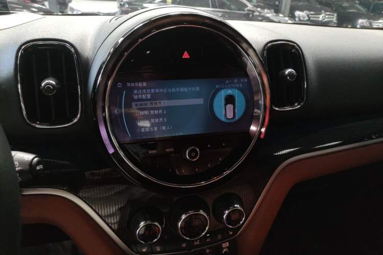 Used MINI Countryman 2022 2.0T COOPER S Audio And AC Panel