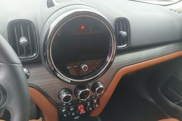 Used MINI Countryman 2022 Updated 2.0T COOPER S ALL4 Audio And AC Panel