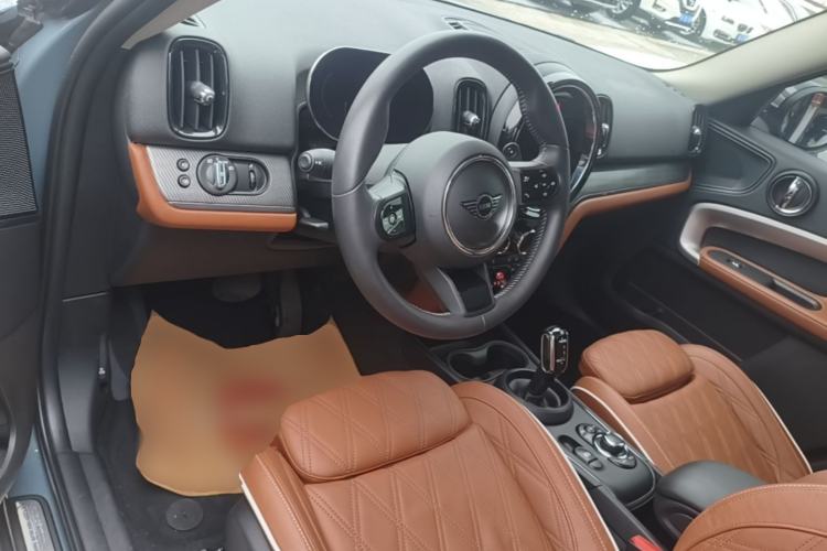 Used MINI Countryman 2022 Updated 2.0T COOPER S ALL4 Center Console