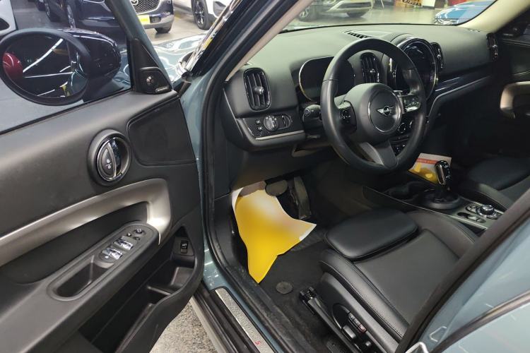 Used MINI Countryman 2022 2.0T COOPER S Driver Seat
