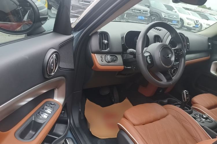 Used MINI Countryman 2022 Updated 2.0T COOPER S ALL4 Driver Seat