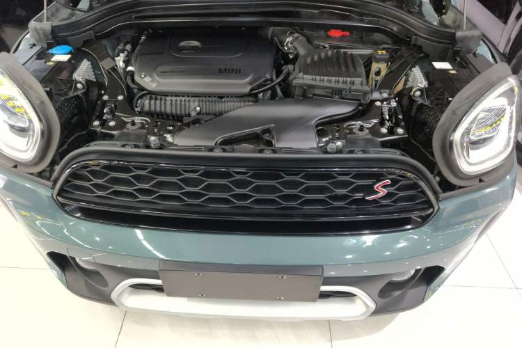 Used MINI Countryman 2022 2.0T COOPER S ALL4 Engine Bay