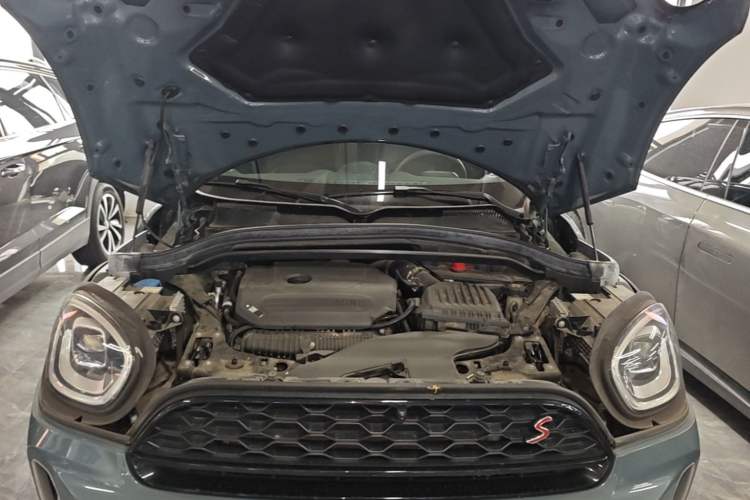 Used MINI Countryman 2022 Updated 2.0T COOPER S Engine Bay