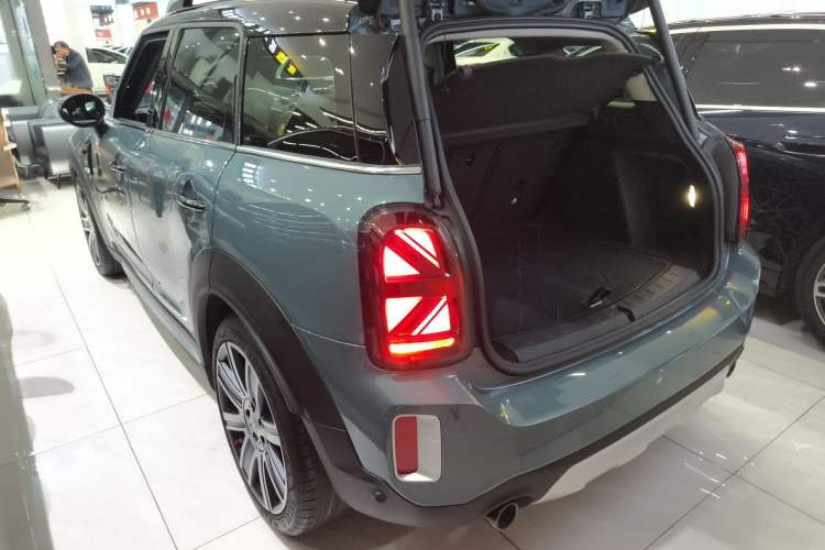 Used MINI Countryman 2022 2.0T COOPER S ALL4 Exterior 2