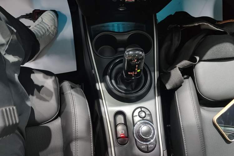 Used MINI Countryman 2022 Updated 1.5T COOPER Connoisseur Gear Lever