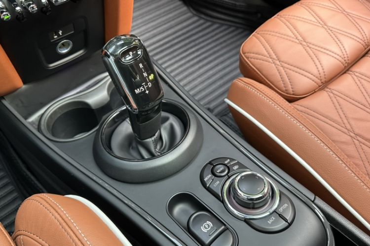 Used MINI Countryman 2022 2.0T COOPER S Gear Lever