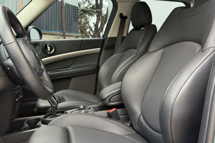 Used MINI Countryman 2022 Updated 1.5T COOPER Connoisseur Interior 4