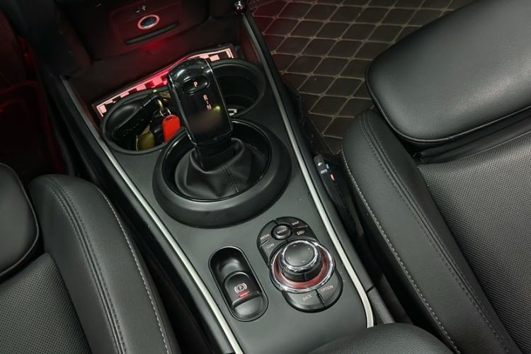 Used MINI Countryman 2022 Updated 2.0T COOPER S Interior 7