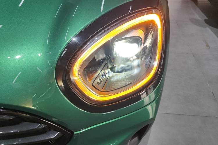 Used MINI Countryman 2022 Updated 1.5T COOPER Connoisseur Left Front Headlight