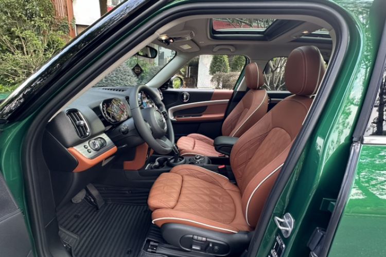 Used MINI Countryman 2022 2.0T COOPER S Left Front Seat