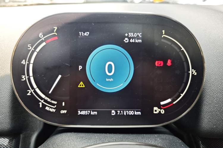 Used MINI Countryman 2022 Updated 1.5T COOPER Connoisseur Odometer Close Up