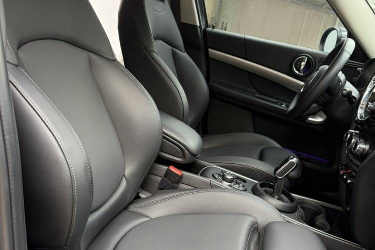 Used MINI Countryman 2022 Updated 1.5T COOPER Connoisseur Right Front Seat