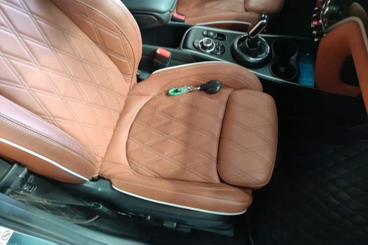 Used MINI Countryman 2022 2.0T COOPER S Right Front Seat