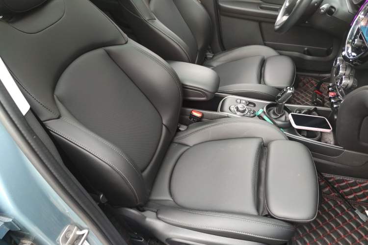 Used MINI Countryman 2022 1.5T COOPER Connoisseur Right Front Seat