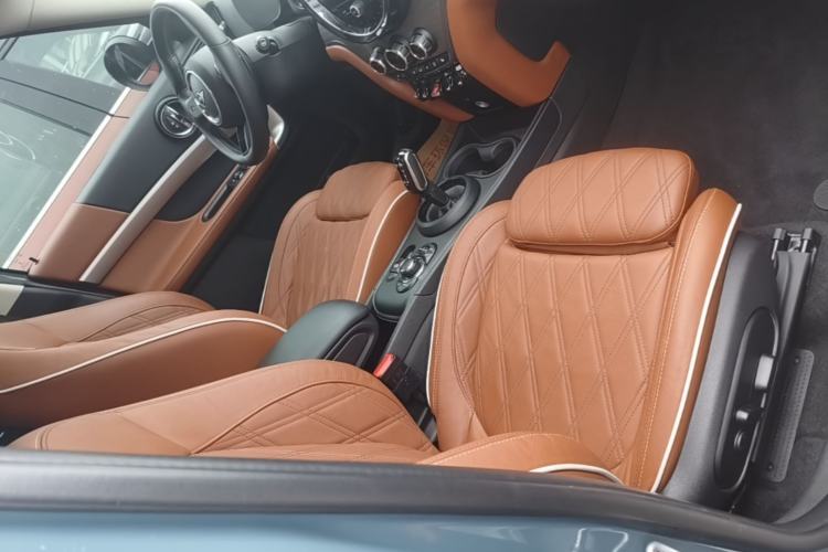 Used MINI Countryman 2022 Updated 2.0T COOPER S ALL4 Right Front Seat