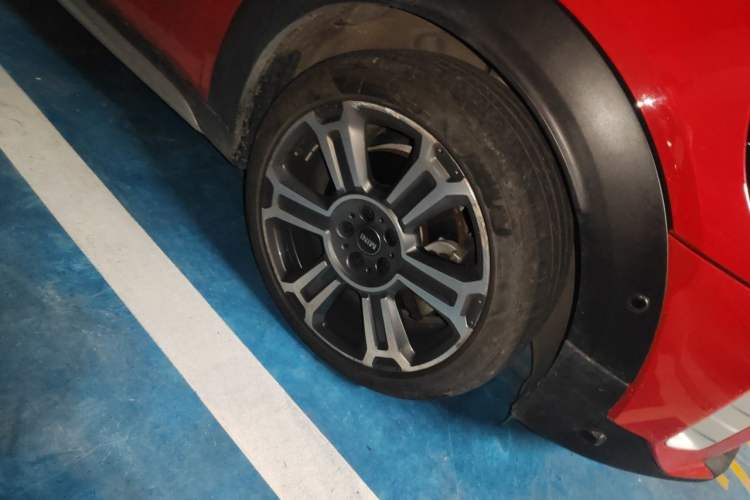 Used MINI Countryman 2022 Updated 2.0T COOPER S ALL4 Right Front Wheel Hub