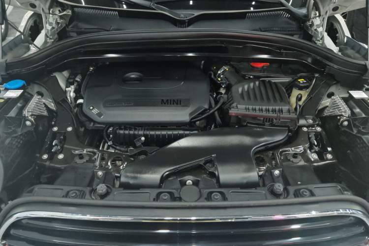 Used MINI Countryman 2022 1.5T COOPER Connoisseur Engine Bay