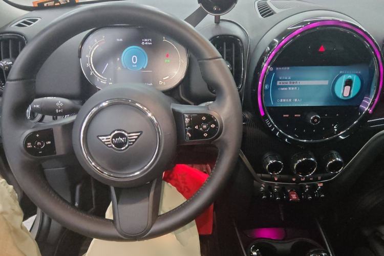 Used MINI Countryman 2022 1.5T COOPER Connoisseur Interior 2