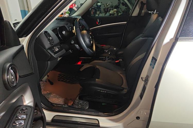 Used MINI Countryman 2022 1.5T COOPER Connoisseur Left Front Seat