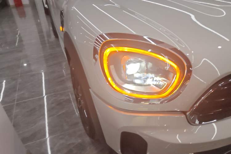 Used MINI Countryman 2022 1.5T COOPER Connoisseur Right Front Seat