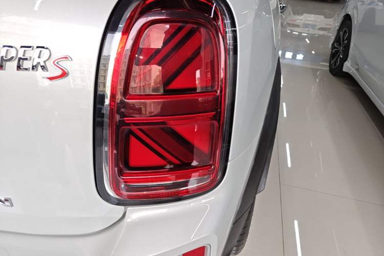 Used MINI Countryman 2022 2.0T COOPER S ALL4 Right Rear Taillight