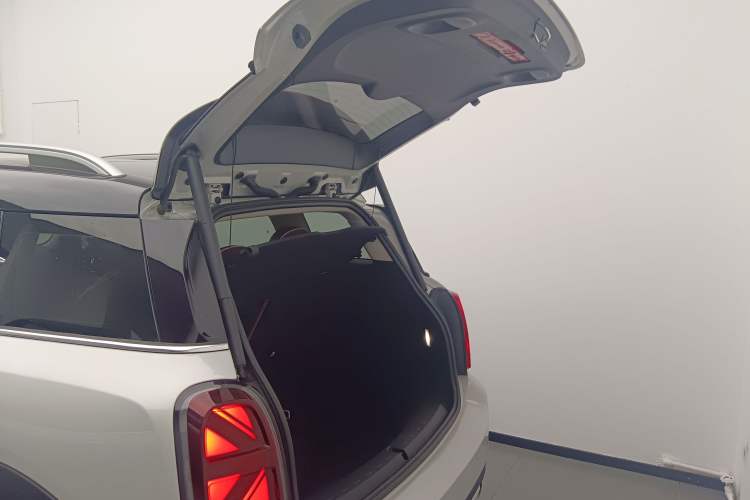Used MINI Countryman 2022 2.0T COOPER S ALL4 Trunk