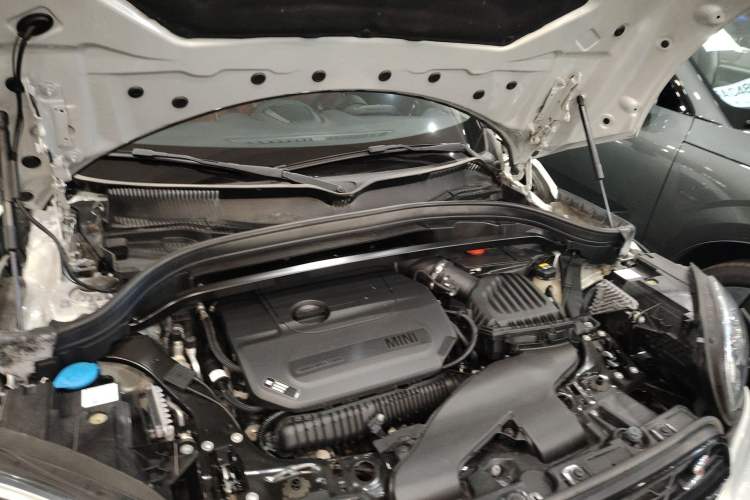 Used MINI Countryman 2022 Updated 2.0T COOPER S ALL4 Engine Bay