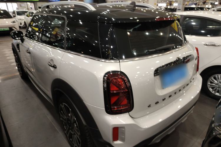 Used MINI Countryman 2022 Updated 2.0T COOPER S ALL4 Exterior 2