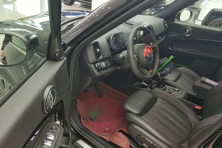 Used MINI Countryman 2023 Restyled 2.0T COOPER S ALL4 Blank Space Special Edition Driver Seat