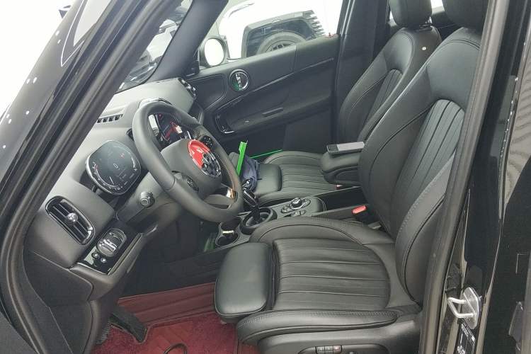 Used MINI Countryman 2023 Restyled 2.0T COOPER S ALL4 Blank Space Special Edition Left Front Seat