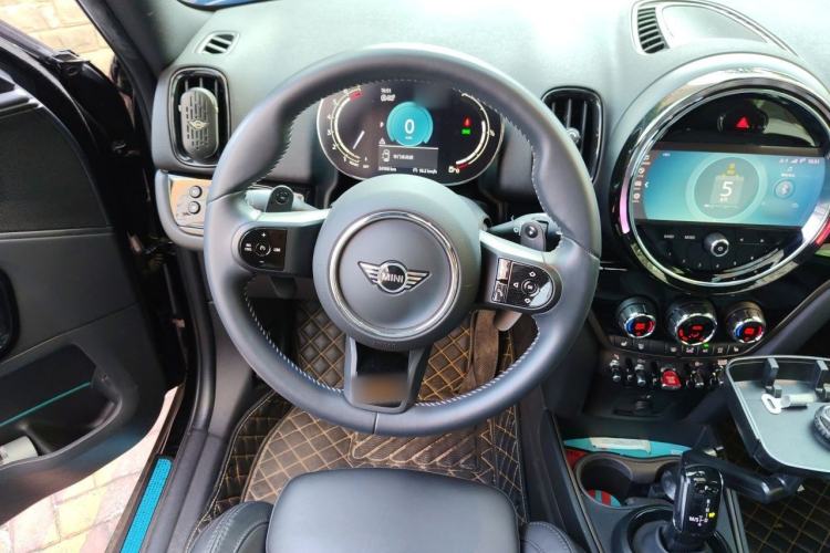 Used MINI Countryman 2023 2.0T COOPER S ALL4 Blank Space Special Edition Steering Wheel
