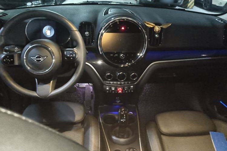 Used MINI Countryman 2023 1.5T COOPER Connoisseur Center Console