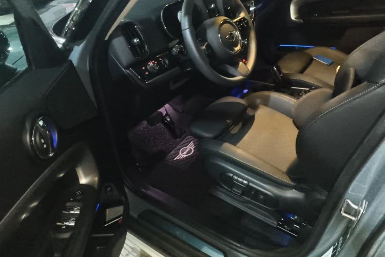 Used MINI Countryman 2023 1.5T COOPER Connoisseur Driver Seat