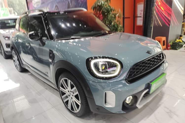 Used MINI Countryman 2023 Revised Edition 2.0T COOPER S ALL4 Connoisseur Front Right 45 Deg