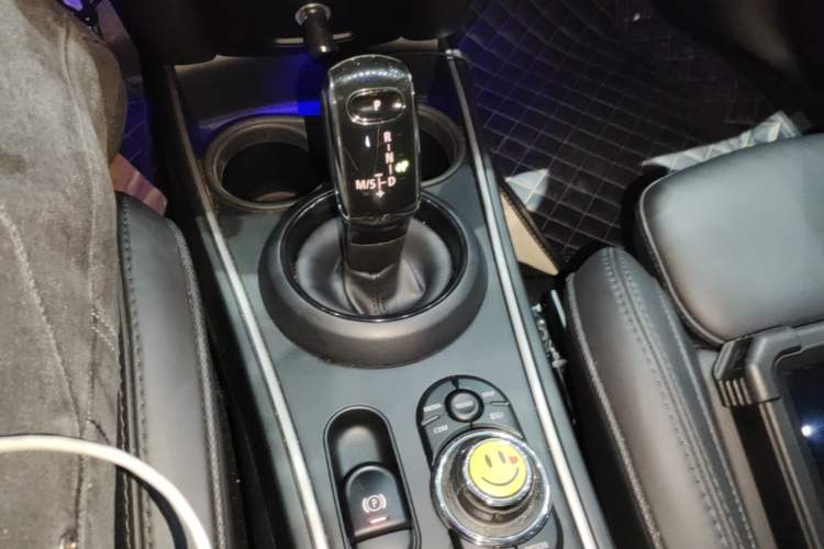 Used MINI Countryman 2023 Revised Edition 2.0T COOPER S ALL4 Connoisseur Gear Lever