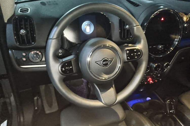 Used MINI Countryman 2023 1.5T COOPER Connoisseur Steering Wheel