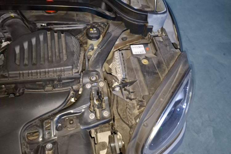 Used MINI Countryman 2023 1.5T COOPER Connoisseur Engine Bay Left