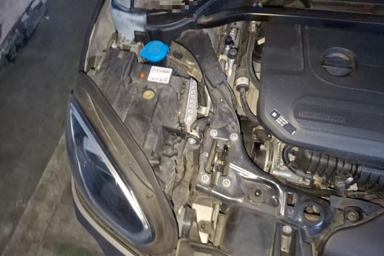 Used MINI Countryman 2023 1.5T COOPER Connoisseur Engine Bay Right