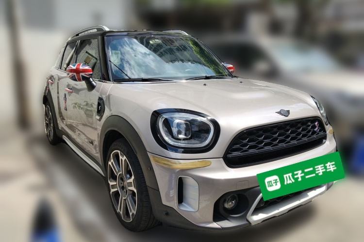 Used MINI Countryman 2023 Second Facelift 2.0T COOPER S ALL4 Connoisseur Front Right 45 Deg