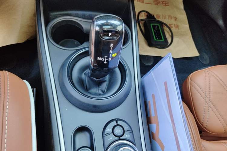 Used MINI Countryman 2023 2.0T COOPER S ALL4 Connoisseur Gear Lever