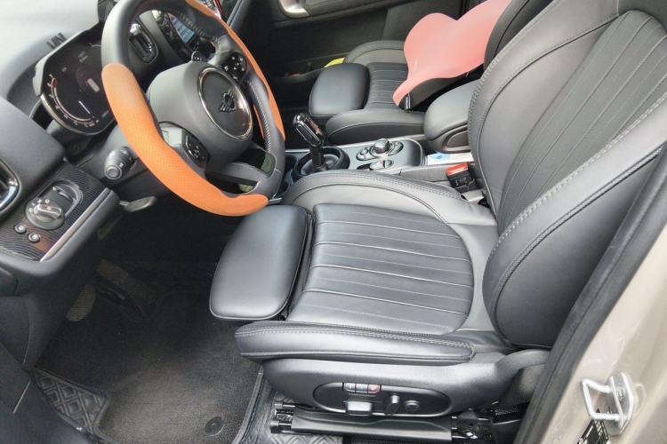Used MINI Countryman 2023 Second Facelift 2.0T COOPER S ALL4 Connoisseur Left Front Seat