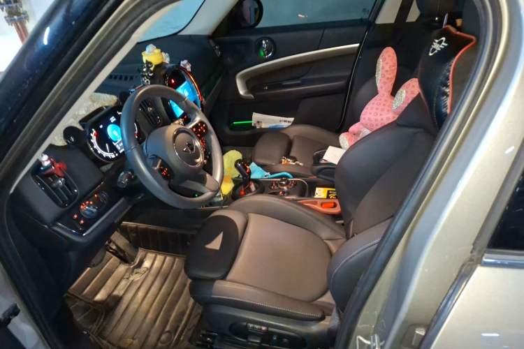 Used MINI Countryman 2023 1.5T COOPER Connoisseur Left Front Seat