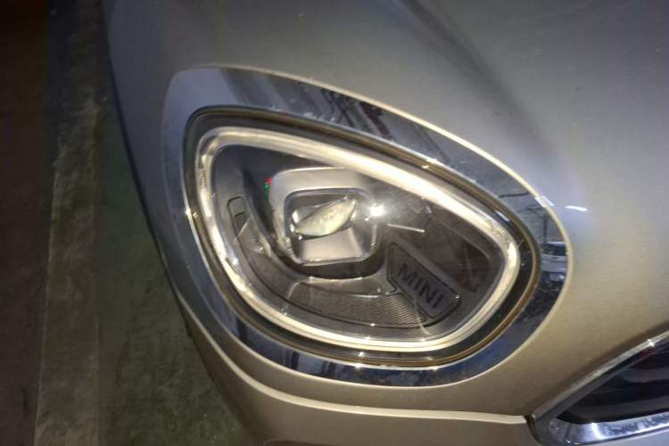 Used MINI Countryman 2023 1.5T COOPER Connoisseur Right Front Headlight