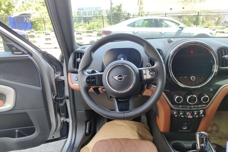 Used MINI Countryman 2023 2.0T COOPER S ALL4 Connoisseur Steering Wheel