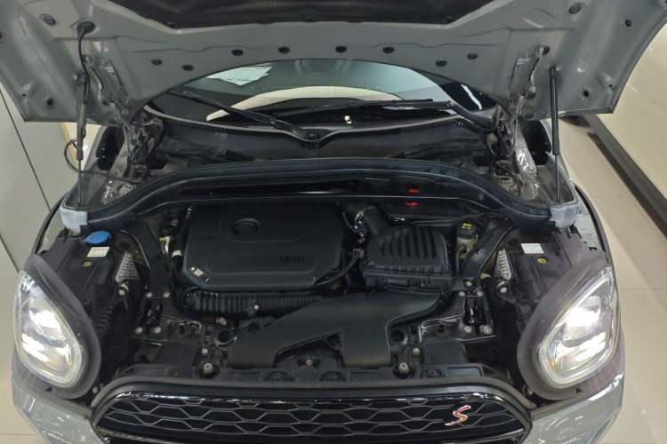 Used MINI Countryman 2023 2.0T COOPER S ALL4 Connoisseur Engine Bay