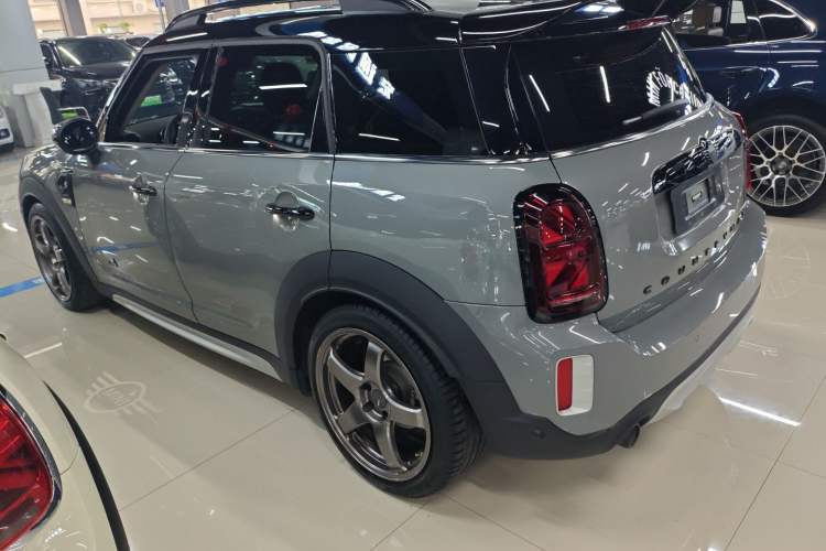 Used MINI Countryman 2023 2.0T COOPER S ALL4 Connoisseur Exterior 3