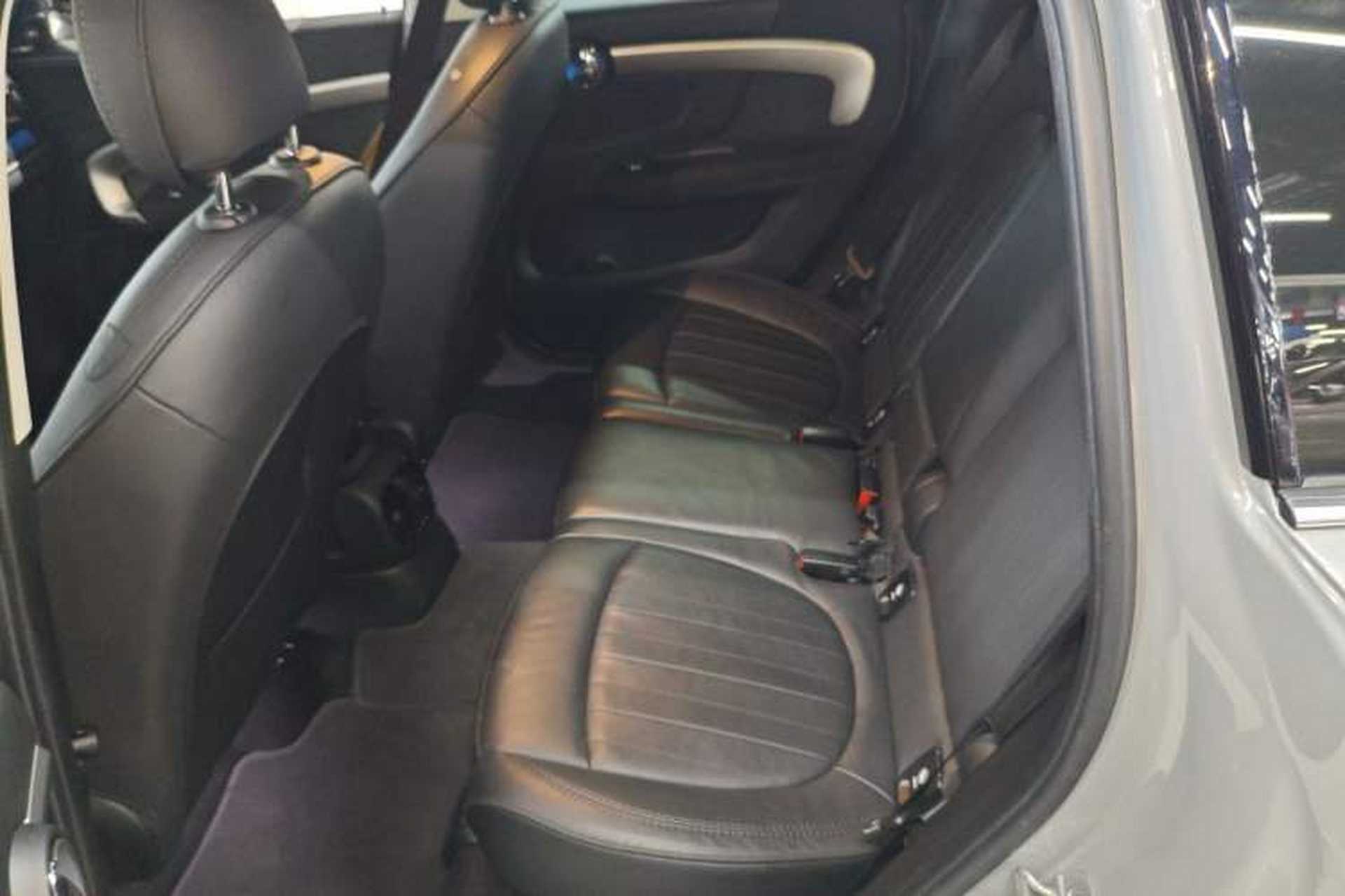Used MINI Countryman 2023 2.0T COOPER S ALL4 Connoisseur Interior 4