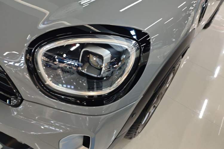 Used MINI Countryman 2023 2.0T COOPER S ALL4 Connoisseur Left Front Headlight